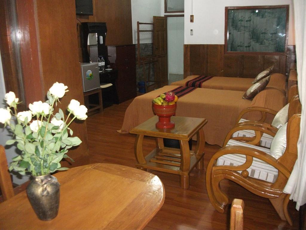 Mingalar Inn Inle Lake Exteriör bild