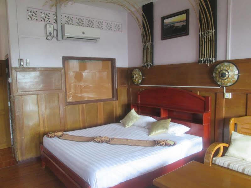Mingalar Inn Inle Lake Exteriör bild