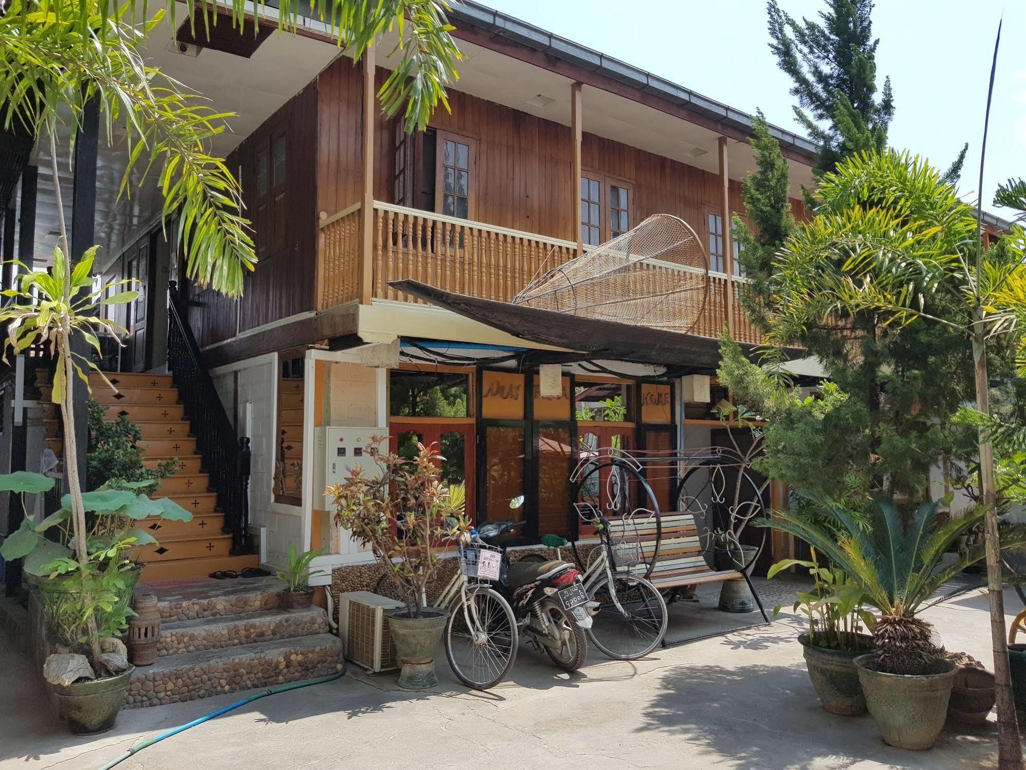Mingalar Inn Inle Lake Exteriör bild